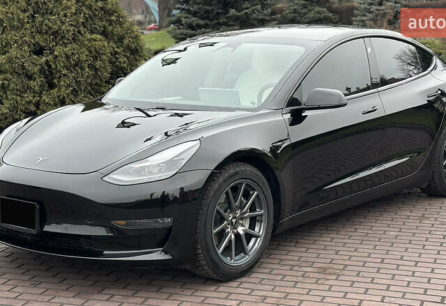 Чорний Тесла Модель 3, об'ємом двигуна 0 л та пробігом 120 тис. км за 19500 $, фото 1 на Automoto.ua