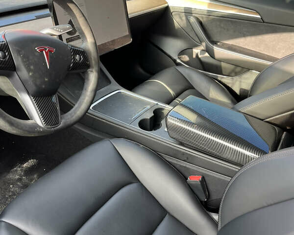 Чорний Тесла Модель 3, об'ємом двигуна 0 л та пробігом 123 тис. км за 13200 $, фото 8 на Automoto.ua