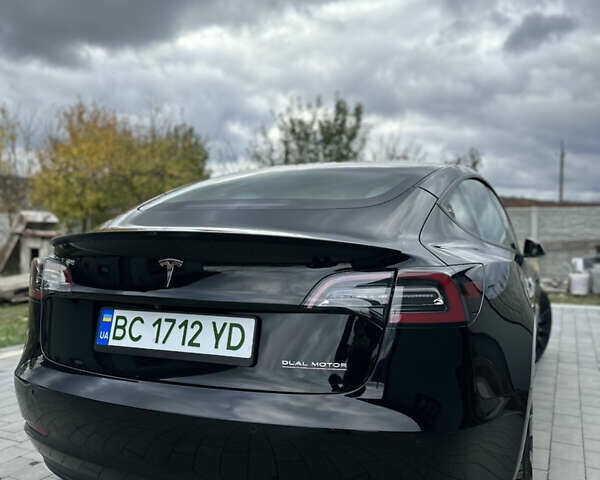 Чорний Тесла Модель 3, об'ємом двигуна 0 л та пробігом 98 тис. км за 21800 $, фото 8 на Automoto.ua