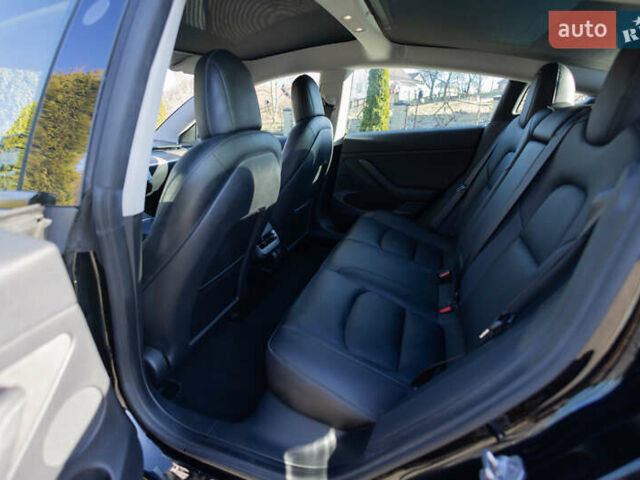 Черный Тесла Модель 3, объемом двигателя 0 л и пробегом 37 тыс. км за 25300 $, фото 17 на Automoto.ua