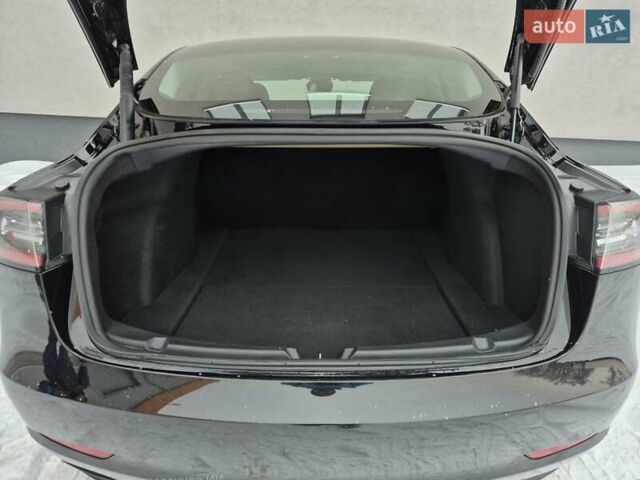 Черный Тесла Модель 3, объемом двигателя 0 л и пробегом 65 тыс. км за 24999 $, фото 30 на Automoto.ua