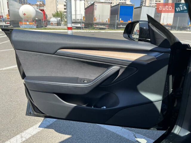 Чорний Тесла Модель 3, об'ємом двигуна 0 л та пробігом 50 тис. км за 23500 $, фото 33 на Automoto.ua