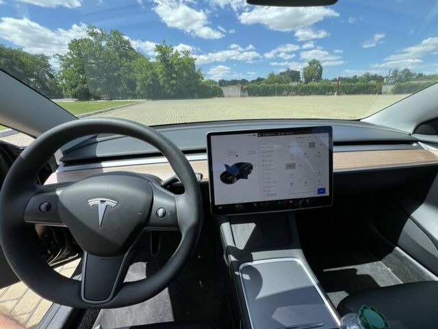 Черный Тесла Модель 3, объемом двигателя 0 л и пробегом 25 тыс. км за 24000 $, фото 6 на Automoto.ua