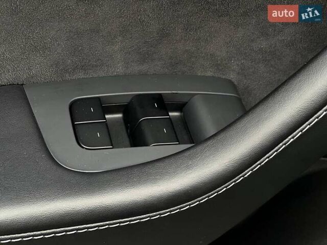 Тесла Модель 3 2021 у Києві на Automoto.ua Чорний Тесла Модель 3, об'ємом двигуна 0 л та пробігом 40 тис. км за 22990 $, фото 26 на Automoto.ua