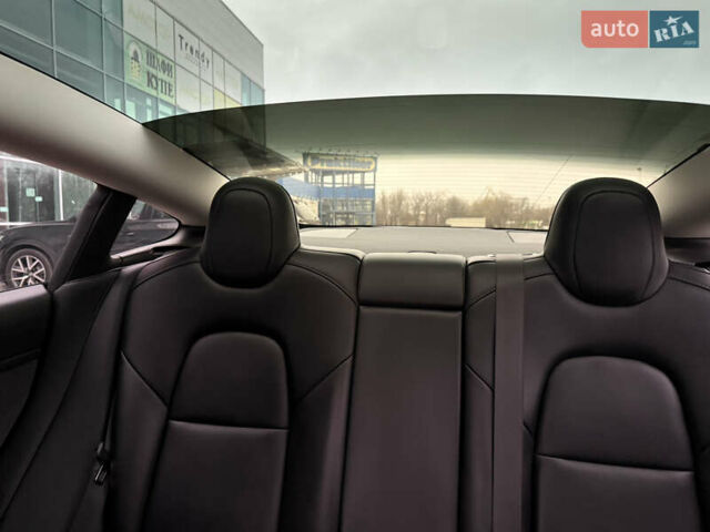 Чорний Тесла Модель 3, об'ємом двигуна 0 л та пробігом 90 тис. км за 23500 $, фото 15 на Automoto.ua