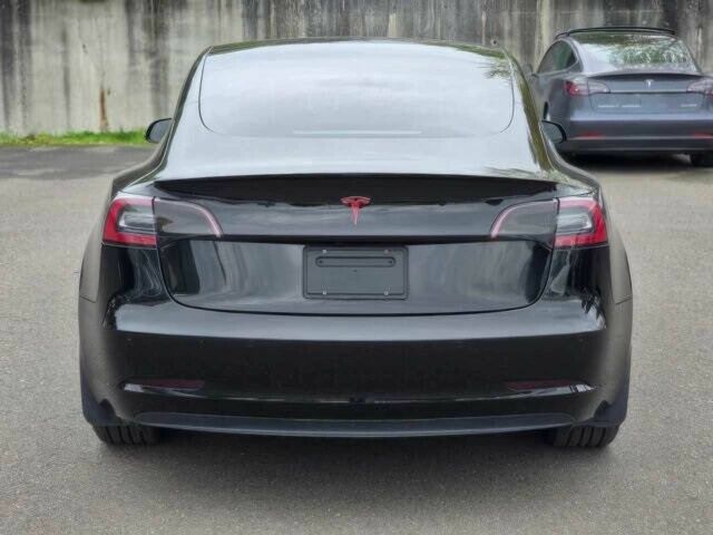 Черный Тесла Модель 3, объемом двигателя 0 л и пробегом 15 тыс. км за 28000 $, фото 6 на Automoto.ua