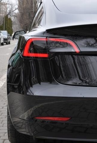 Черный Тесла Модель 3, объемом двигателя 0 л и пробегом 98 тыс. км за 23200 $, фото 4 на Automoto.ua