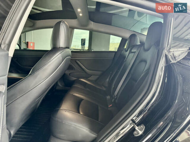 Черный Тесла Модель 3, объемом двигателя 0 л и пробегом 56 тыс. км за 22500 $, фото 9 на Automoto.ua