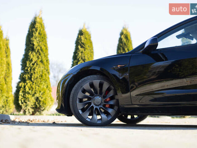 Черный Тесла Модель 3, объемом двигателя 0 л и пробегом 37 тыс. км за 25300 $, фото 5 на Automoto.ua