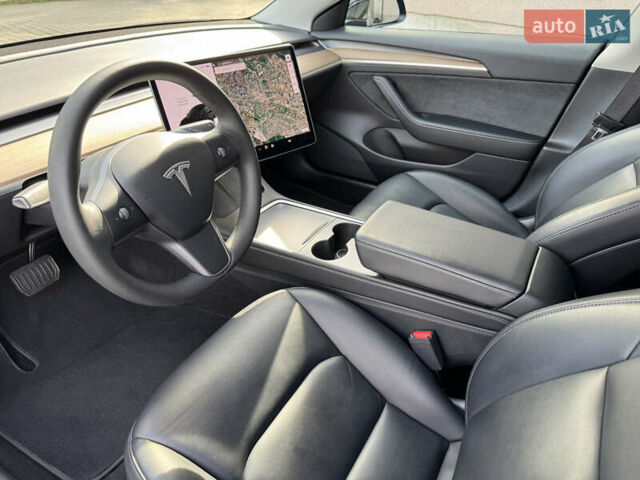 Тесла Модель 3 2021 у Львові на Automoto.ua Чорний Тесла Модель 3, об'ємом двигуна 0 л та пробігом 60 тис. км за 19000 $, фото 26 на Automoto.ua