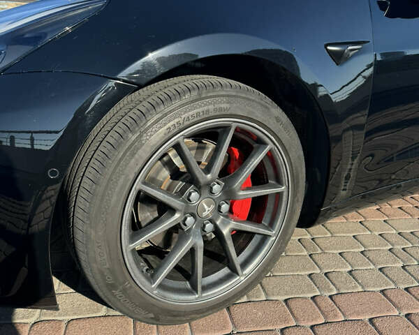 Чорний Тесла Модель 3, об'ємом двигуна 0 л та пробігом 115 тис. км за 22999 $, фото 13 на Automoto.ua