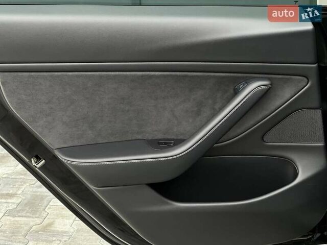 Тесла Модель 3 2021 у Києві на Automoto.ua Чорний Тесла Модель 3, об'ємом двигуна 0 л та пробігом 40 тис. км за 22990 $, фото 40 на Automoto.ua