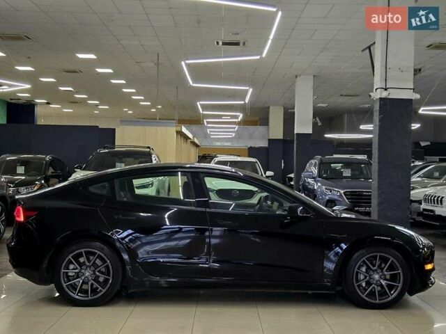 Чорний Тесла Модель 3, об'ємом двигуна 0 л та пробігом 40 тис. км за 21999 $, фото 3 на Automoto.ua