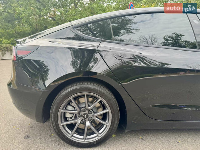 Чорний Тесла Модель 3, об'ємом двигуна 0 л та пробігом 82 тис. км за 19999 $, фото 12 на Automoto.ua