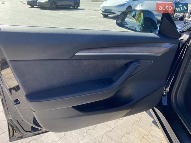 Черный Тесла Модель 3, объемом двигателя 0 л и пробегом 61 тыс. км за 26800 $, фото 9 на Automoto.ua