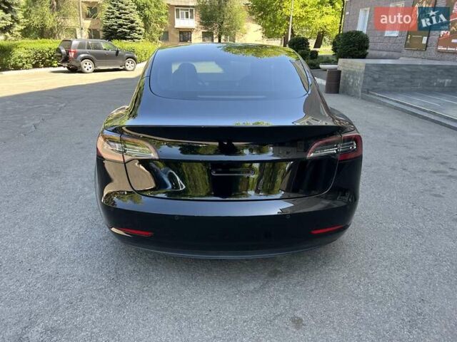 Чорний Тесла Модель 3, об'ємом двигуна 0 л та пробігом 45 тис. км за 25700 $, фото 4 на Automoto.ua