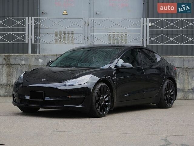 Черный Тесла Модель 3, объемом двигателя 0 л и пробегом 112 тыс. км за 21800 $, фото 2 на Automoto.ua