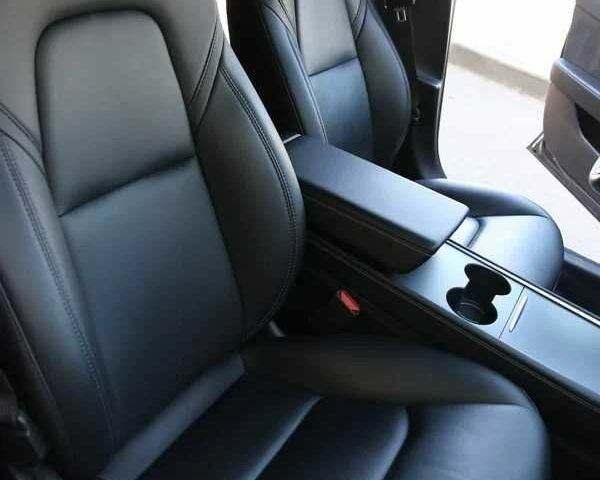 Чорний Тесла Модель 3, об'ємом двигуна 0 л та пробігом 65 тис. км за 18000 $, фото 8 на Automoto.ua