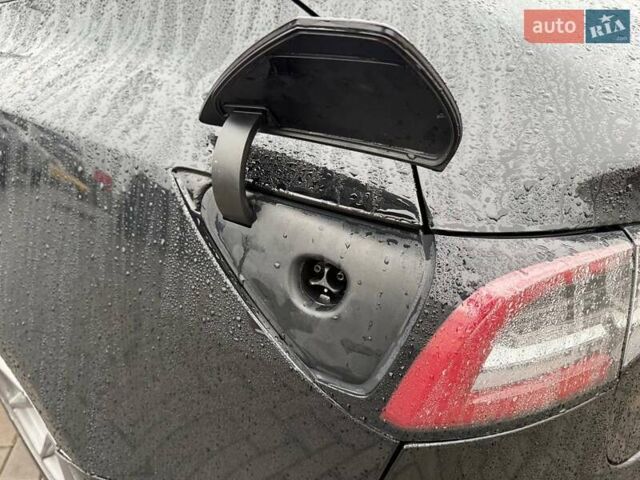 Чорний Тесла Модель 3, об'ємом двигуна 0 л та пробігом 321 тис. км за 14500 $, фото 10 на Automoto.ua