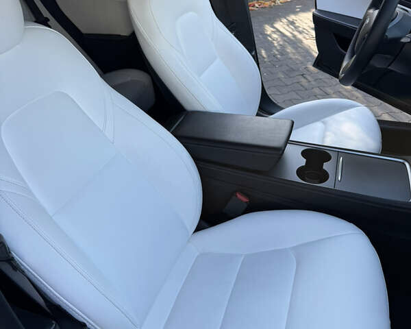 Чорний Тесла Модель 3, об'ємом двигуна 0 л та пробігом 76 тис. км за 22000 $, фото 12 на Automoto.ua