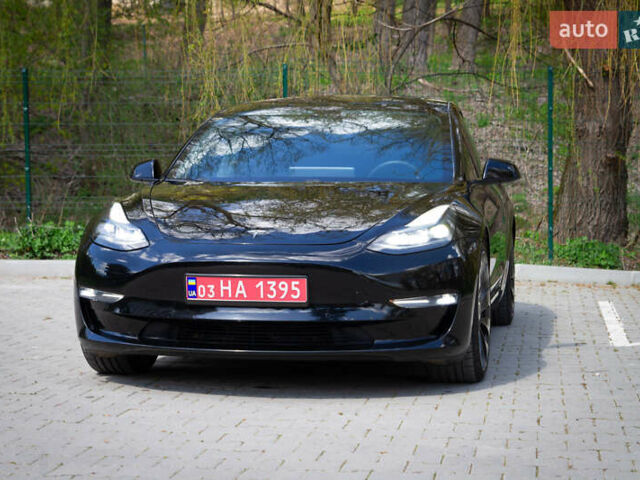 Тесла Модель 3 2021 у Тернополі на Automoto.ua Чорний Тесла Модель 3, об'ємом двигуна 0 л та пробігом 89 тис. км за 24500 $, фото 1 на Automoto.ua