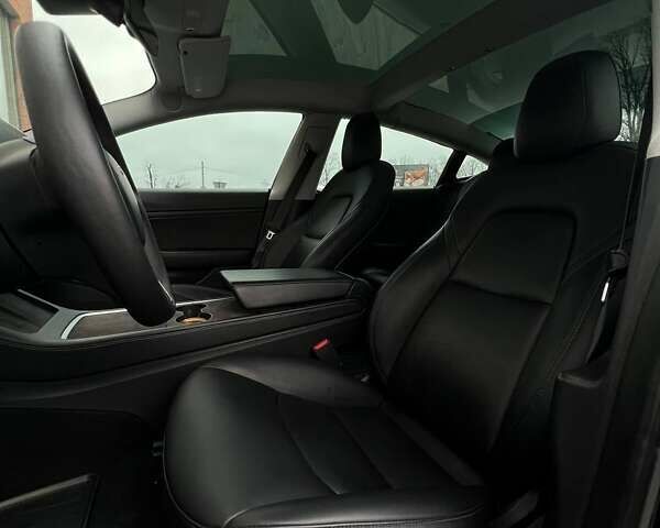 Тесла Модель 3 2021 у Києві на Automoto.ua Чорний Тесла Модель 3, об'ємом двигуна 0 л та пробігом 40 тис. км за 22990 $, фото 37 на Automoto.ua