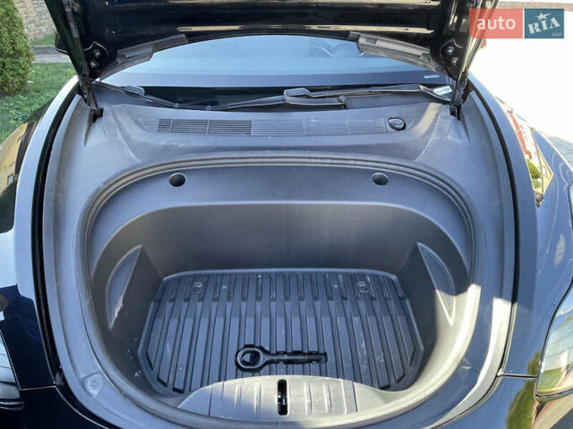 Чорний Тесла Модель 3, об'ємом двигуна 0 л та пробігом 68 тис. км за 21200 $, фото 16 на Automoto.ua