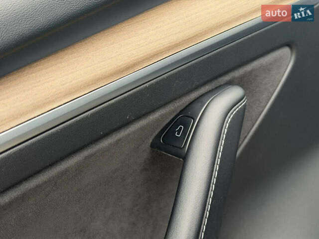 Черный Тесла Модель 3, объемом двигателя 0 л и пробегом 80 тыс. км за 18700 $, фото 39 на Automoto.ua