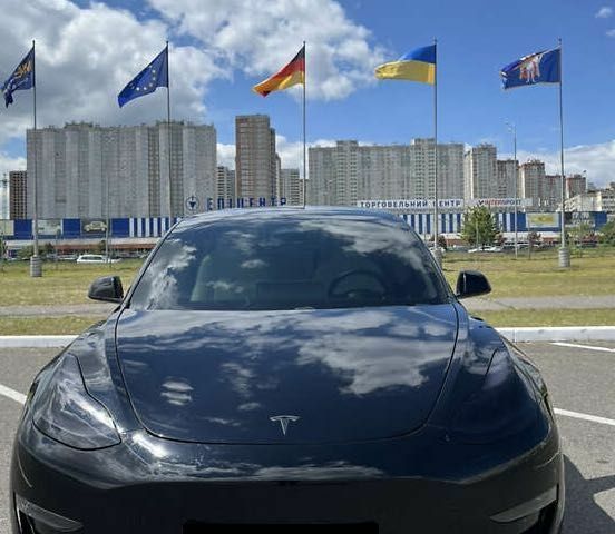 Чорний Тесла Модель 3, об'ємом двигуна 0 л та пробігом 74 тис. км за 16000 $, фото 1 на Automoto.ua