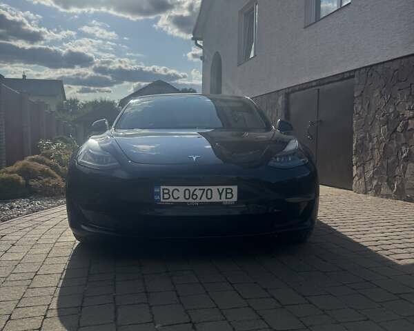 Черный Тесла Модель 3, объемом двигателя 0 л и пробегом 25 тыс. км за 24000 $, фото 1 на Automoto.ua