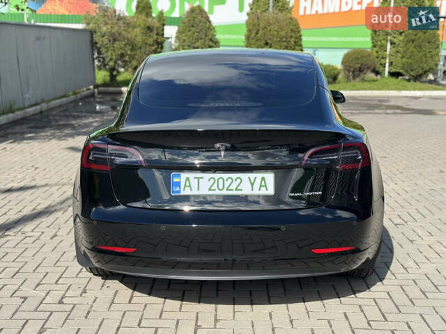 Чорний Тесла Модель 3, об'ємом двигуна 0 л та пробігом 64 тис. км за 22900 $, фото 3 на Automoto.ua