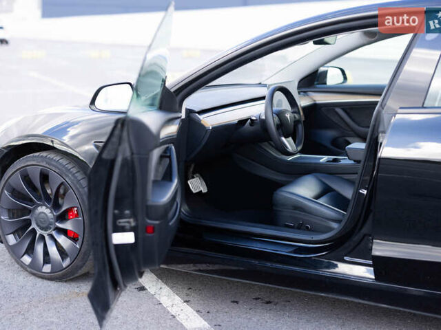 Чорний Тесла Модель 3, об'ємом двигуна 0 л та пробігом 37 тис. км за 24499 $, фото 16 на Automoto.ua
