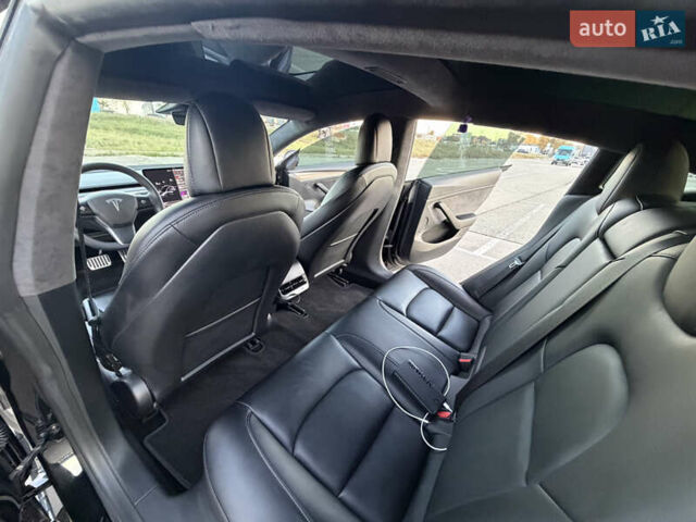 Тесла Модель 3 2021 у Києві на Automoto.ua Чорний Тесла Модель 3, об'ємом двигуна 0 л та пробігом 57 тис. км за 22000 $, фото 20 на Automoto.ua