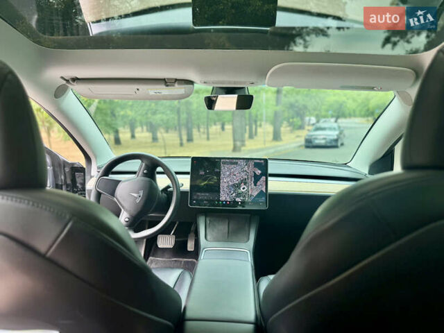 Чорний Тесла Модель 3, об'ємом двигуна 0 л та пробігом 82 тис. км за 19999 $, фото 16 на Automoto.ua