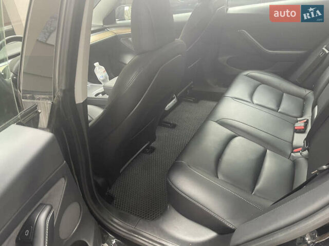 Чорний Тесла Модель 3, об'ємом двигуна 0 л та пробігом 85 тис. км за 19300 $, фото 17 на Automoto.ua