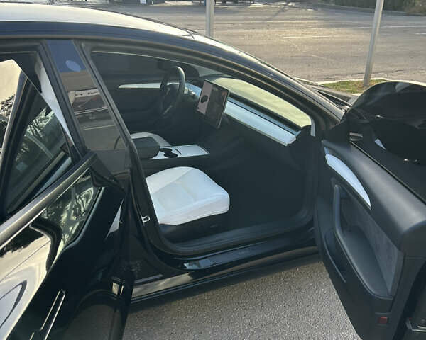 Чорний Тесла Модель 3, об'ємом двигуна 0 л та пробігом 49 тис. км за 25500 $, фото 55 на Automoto.ua