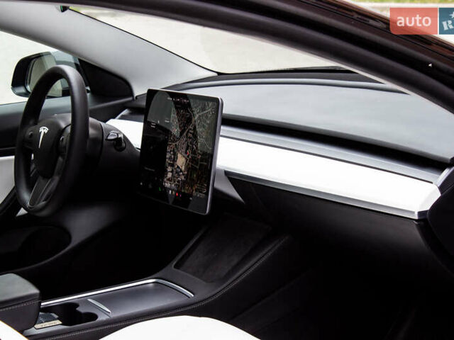 Тесла Модель 3 2021 у Львові на Automoto.ua Чорний Тесла Модель 3, об'ємом двигуна 0 л та пробігом 31 тис. км за 22500 $, фото 32 на Automoto.ua