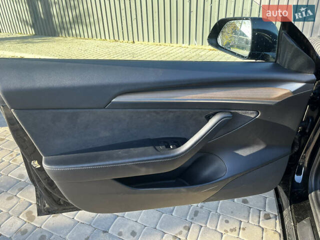 Тесла Модель 3 2021 у Буче на Automoto.ua Чорний Тесла Модель 3, об'ємом двигуна 0 л та пробігом 85 тис. км за 18500 $, фото 7 на Automoto.ua