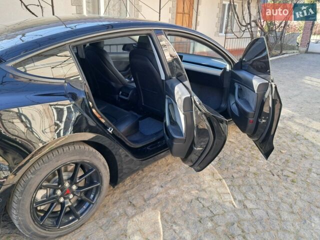 Чорний Тесла Модель 3, об'ємом двигуна 0 л та пробігом 67 тис. км за 22500 $, фото 30 на Automoto.ua