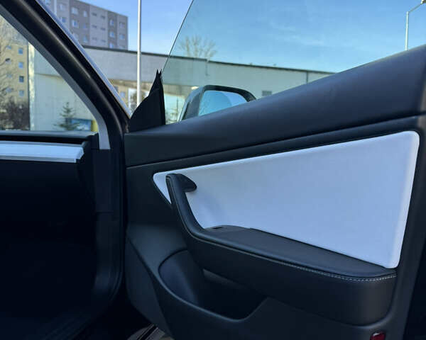 Чорний Тесла Модель 3, об'ємом двигуна 0 л та пробігом 76 тис. км за 22000 $, фото 18 на Automoto.ua