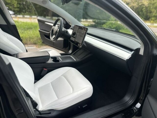 Черный Тесла Модель 3, объемом двигателя 2 л и пробегом 193 тыс. км за 17500 $, фото 5 на Automoto.ua