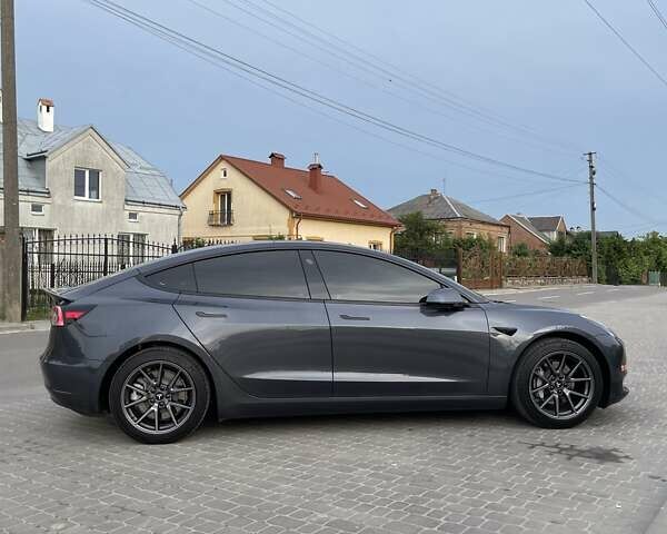 Чорний Тесла Модель 3, об'ємом двигуна 0 л та пробігом 38 тис. км за 19999 $, фото 5 на Automoto.ua