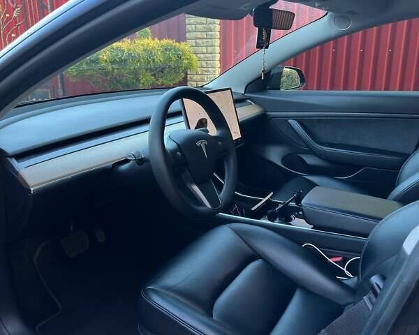 Черный Тесла Модель 3, объемом двигателя 0 л и пробегом 31 тыс. км за 22222 $, фото 10 на Automoto.ua