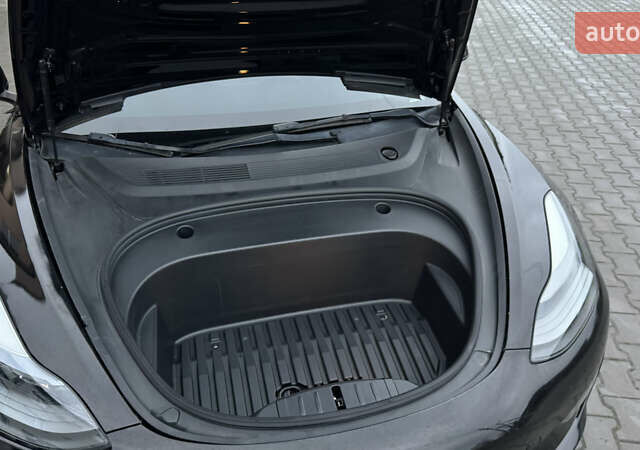 Черный Тесла Модель 3, объемом двигателя 0 л и пробегом 247 тыс. км за 13700 $, фото 35 на Automoto.ua