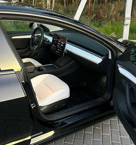 Чорний Тесла Модель 3, об'ємом двигуна 0 л та пробігом 126 тис. км за 23999 $, фото 14 на Automoto.ua