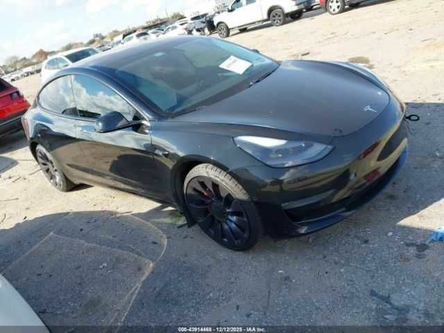 Чорний Тесла Модель 3, об'ємом двигуна 0 л та пробігом 86 тис. км за 3500 $, фото 1 на Automoto.ua