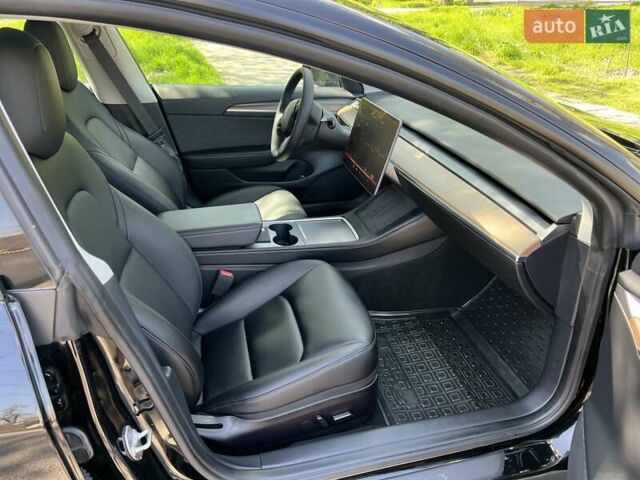 Черный Тесла Модель 3, объемом двигателя 0 л и пробегом 28 тыс. км за 24999 $, фото 14 на Automoto.ua