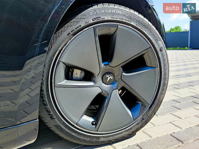 Черный Тесла Модель 3, объемом двигателя 0 л и пробегом 110 тыс. км за 19500 $, фото 8 на Automoto.ua