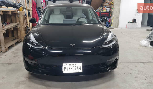 Черный Тесла Модель 3, объемом двигателя 0 л и пробегом 30 тыс. км за 16500 $, фото 3 на Automoto.ua