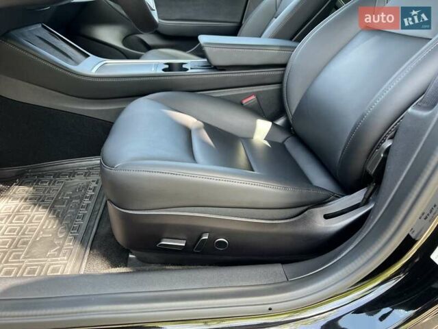 Черный Тесла Модель 3, объемом двигателя 0 л и пробегом 28 тыс. км за 24999 $, фото 7 на Automoto.ua